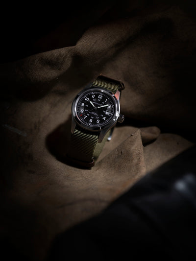Quand l’horlogerie rencontre le champ de bataille : la Khaki Field Call of Duty®